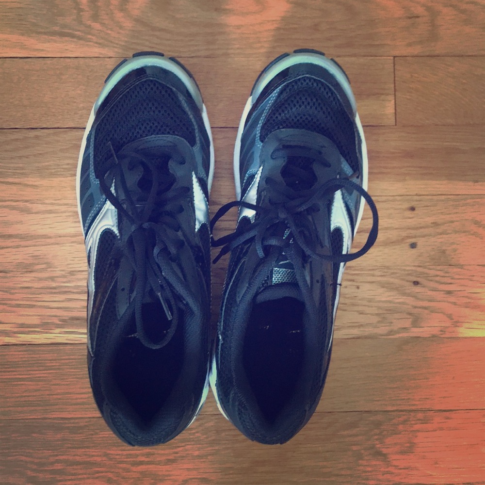 Mizuno Wave Bolt Women’s volleyball shoes